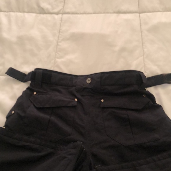 Empyre Clothing black ski pants with multiple zipper pockets & Velcro waistband - Picture 14 of 14